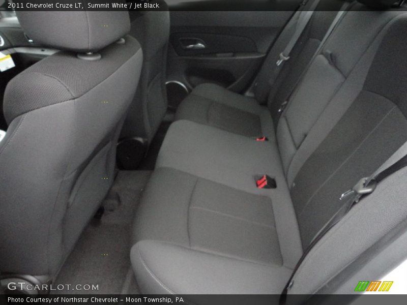 Summit White / Jet Black 2011 Chevrolet Cruze LT