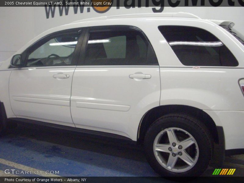 Summit White / Light Gray 2005 Chevrolet Equinox LT AWD