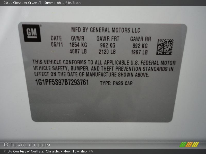 Summit White / Jet Black 2011 Chevrolet Cruze LT
