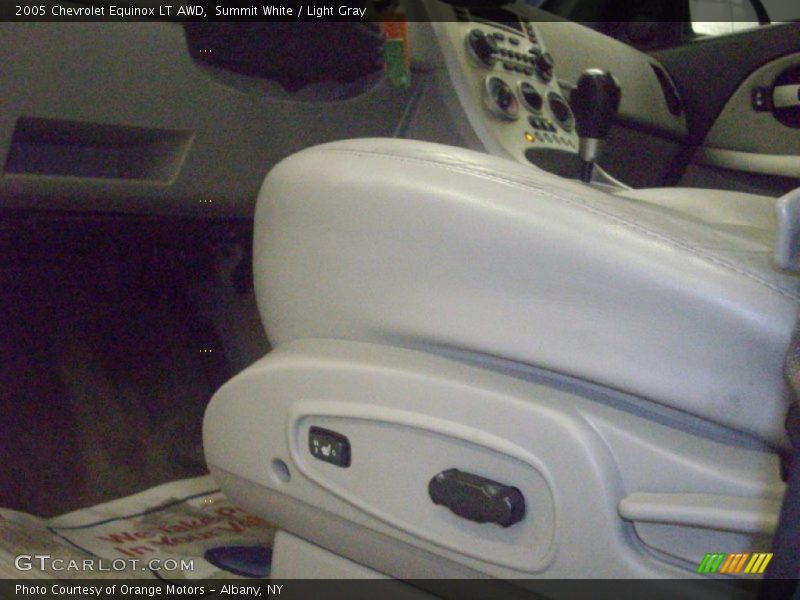 Summit White / Light Gray 2005 Chevrolet Equinox LT AWD