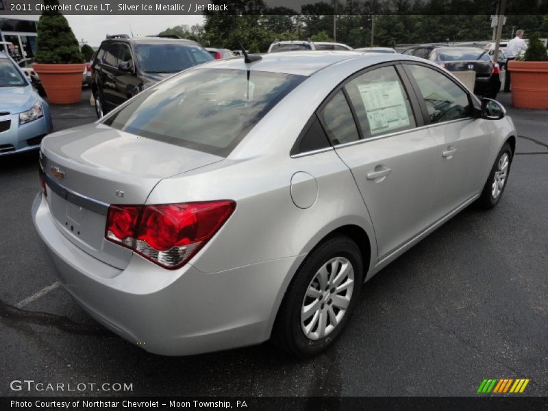 Silver Ice Metallic / Jet Black 2011 Chevrolet Cruze LT