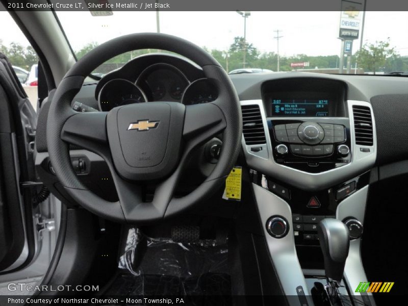 Silver Ice Metallic / Jet Black 2011 Chevrolet Cruze LT