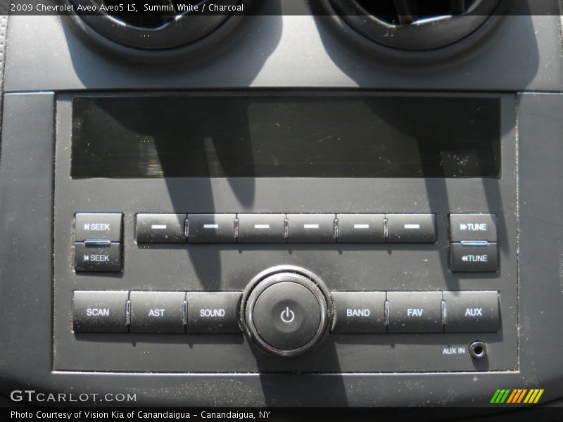 Summit White / Charcoal 2009 Chevrolet Aveo Aveo5 LS
