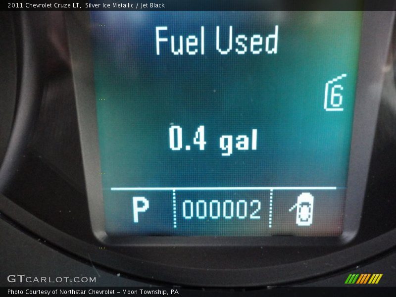 Silver Ice Metallic / Jet Black 2011 Chevrolet Cruze LT