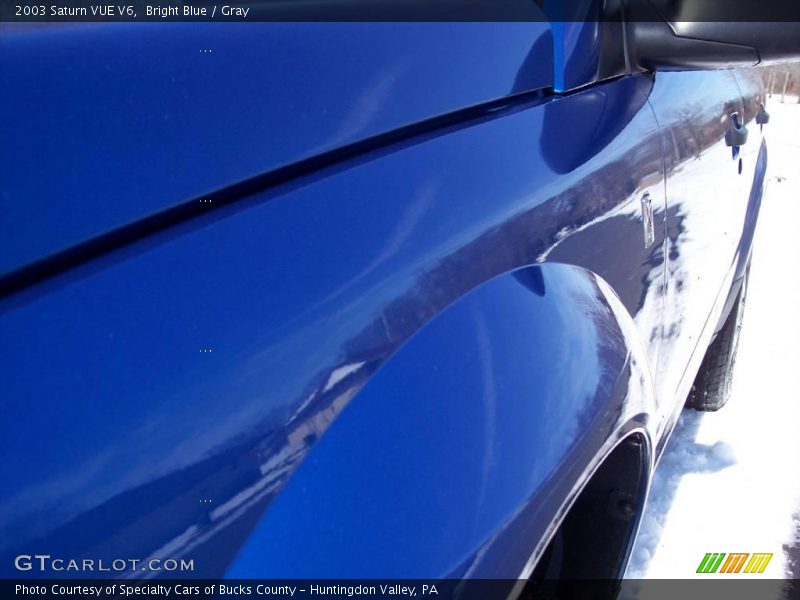 Bright Blue / Gray 2003 Saturn VUE V6