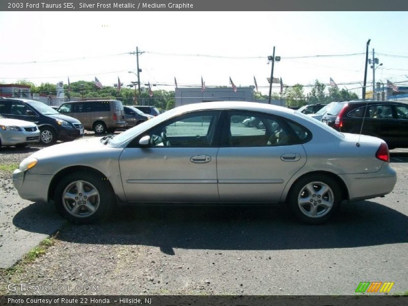 Silver Frost Metallic / Medium Graphite 2003 Ford Taurus SES