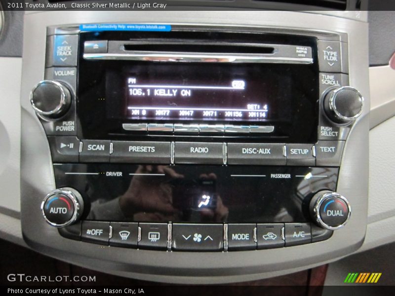 Classic Silver Metallic / Light Gray 2011 Toyota Avalon