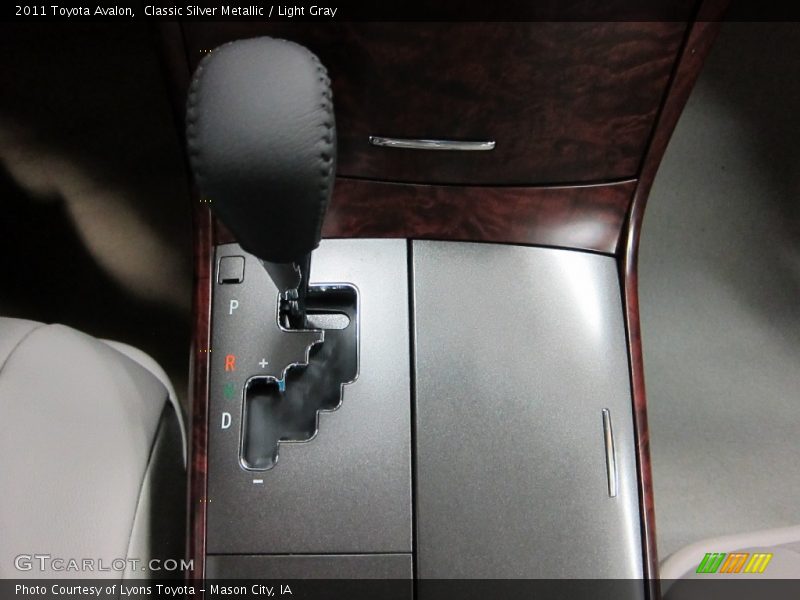 Classic Silver Metallic / Light Gray 2011 Toyota Avalon