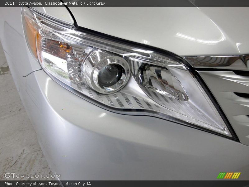 Classic Silver Metallic / Light Gray 2011 Toyota Avalon