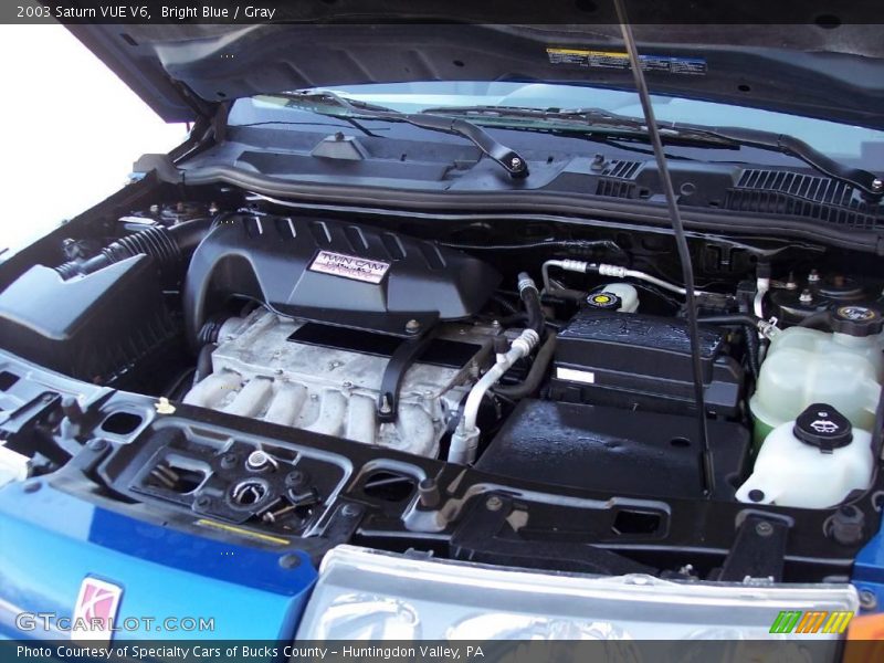 Bright Blue / Gray 2003 Saturn VUE V6
