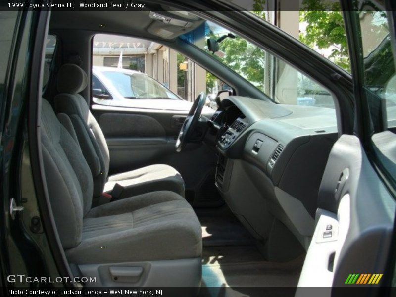 Woodland Pearl / Gray 1999 Toyota Sienna LE