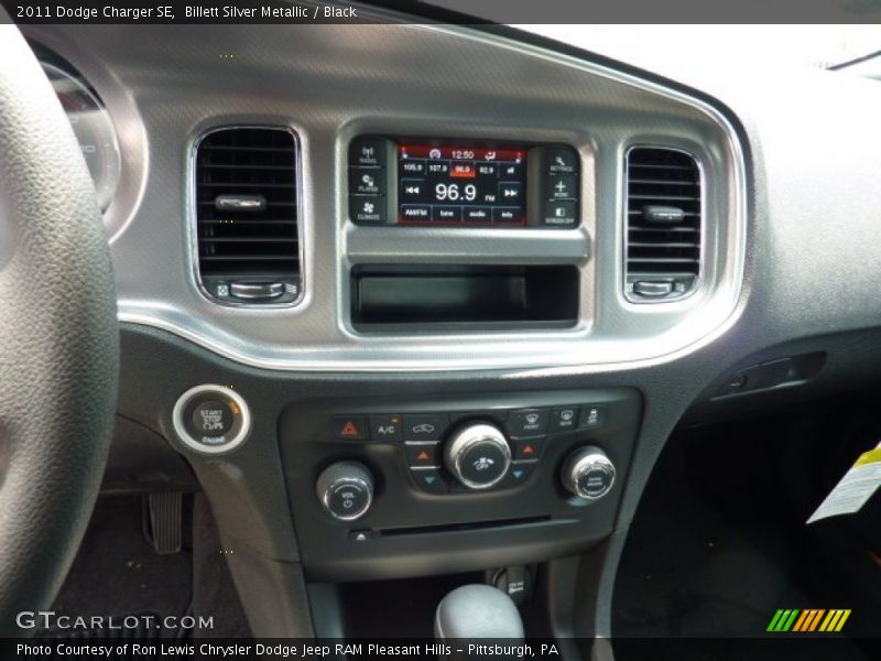 Billett Silver Metallic / Black 2011 Dodge Charger SE