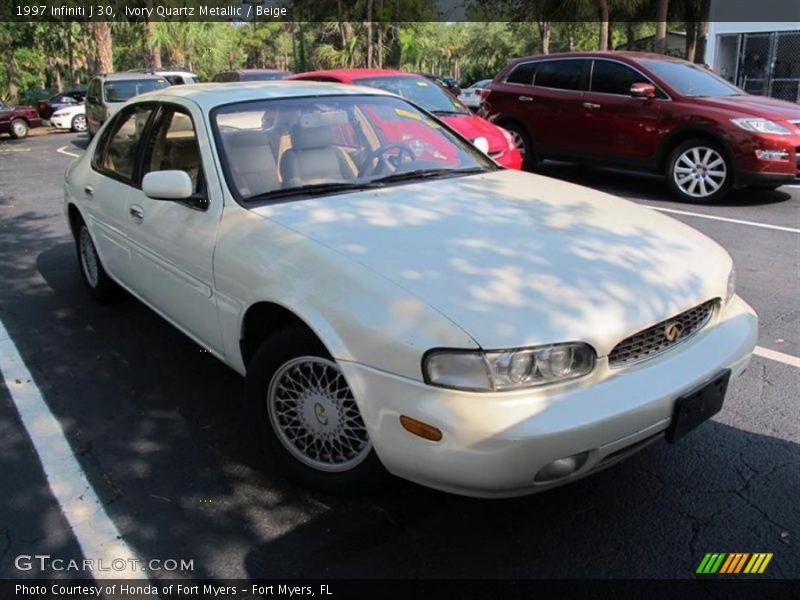 Ivory Quartz Metallic / Beige 1997 Infiniti J 30