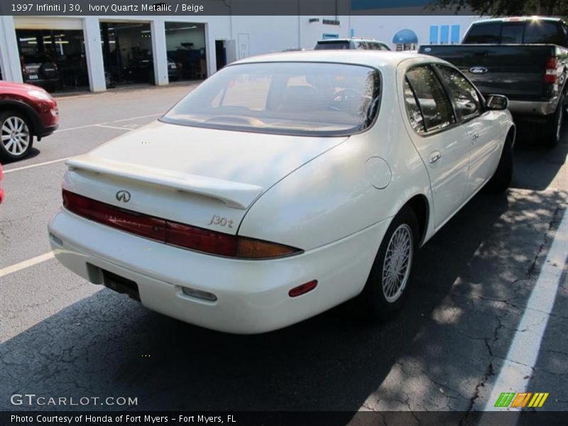 Ivory Quartz Metallic / Beige 1997 Infiniti J 30