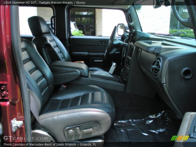  2006 H2 SUT Ebony Interior
