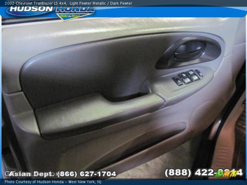 Light Pewter Metallic / Dark Pewter 2002 Chevrolet TrailBlazer LS 4x4