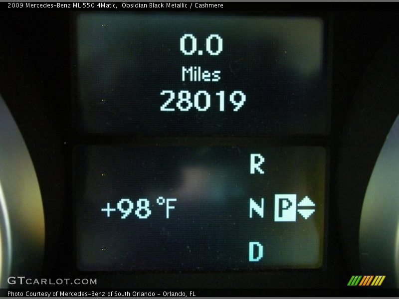 Obsidian Black Metallic / Cashmere 2009 Mercedes-Benz ML 550 4Matic