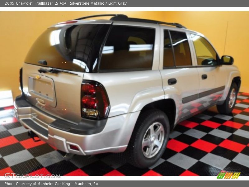 Silverstone Metallic / Light Gray 2005 Chevrolet TrailBlazer LS 4x4