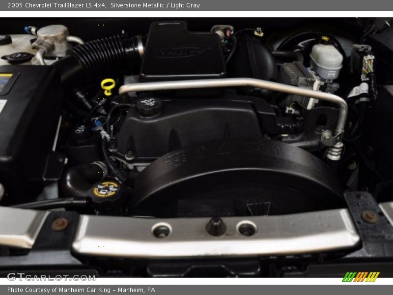 Silverstone Metallic / Light Gray 2005 Chevrolet TrailBlazer LS 4x4