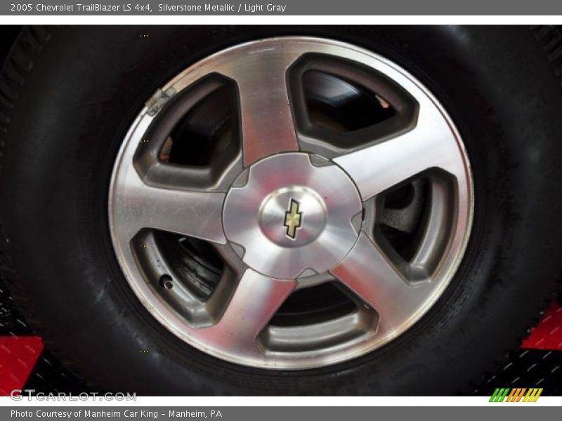 Silverstone Metallic / Light Gray 2005 Chevrolet TrailBlazer LS 4x4