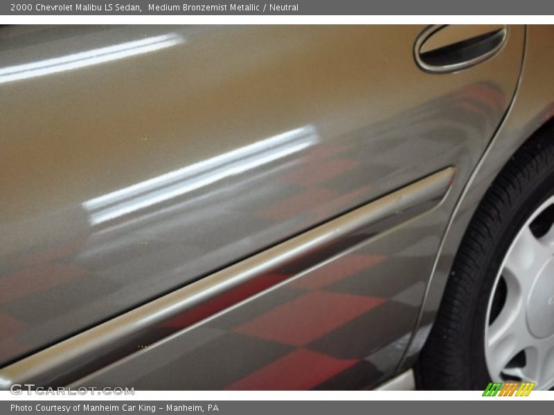 Medium Bronzemist Metallic / Neutral 2000 Chevrolet Malibu LS Sedan