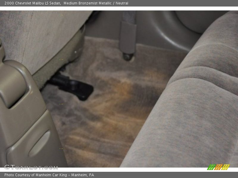 Medium Bronzemist Metallic / Neutral 2000 Chevrolet Malibu LS Sedan