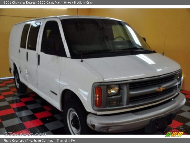 White / Medium Gray 2001 Chevrolet Express 2500 Cargo Van
