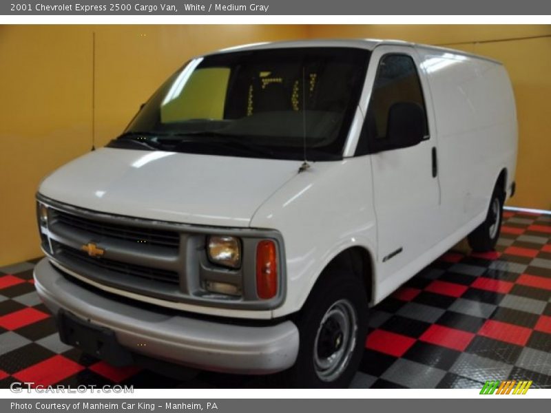 White / Medium Gray 2001 Chevrolet Express 2500 Cargo Van