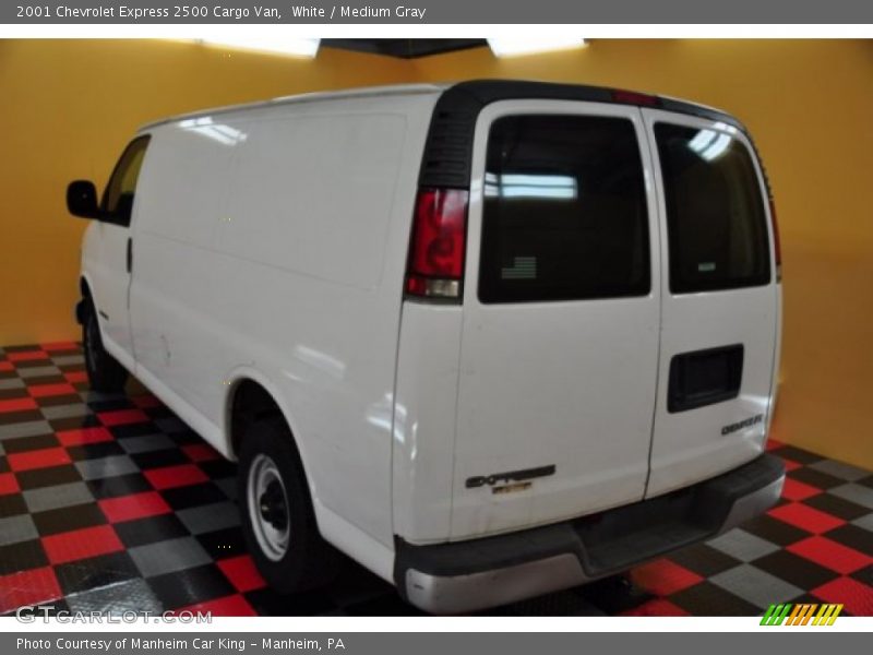 White / Medium Gray 2001 Chevrolet Express 2500 Cargo Van