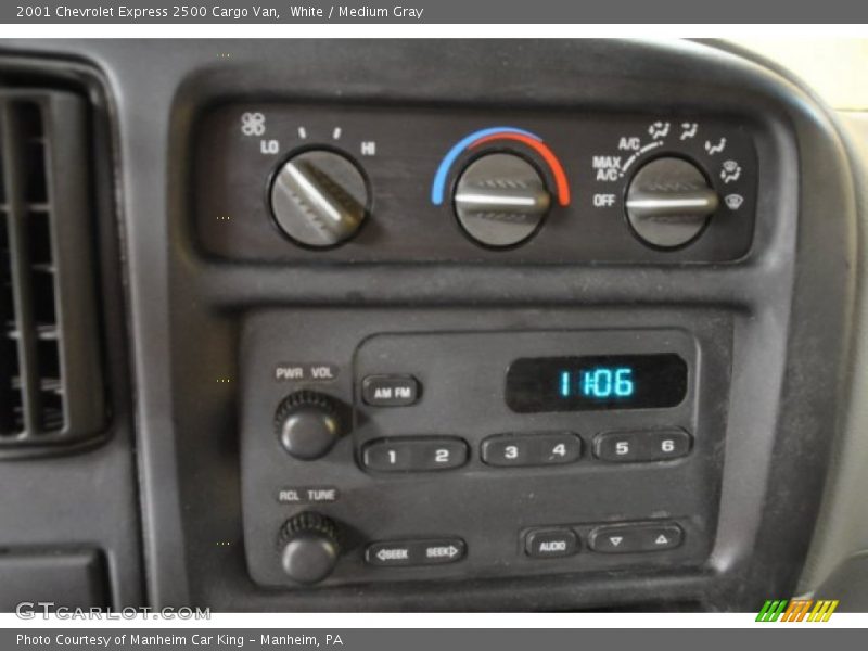 White / Medium Gray 2001 Chevrolet Express 2500 Cargo Van