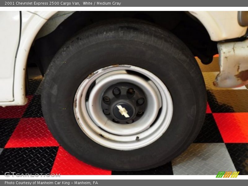 White / Medium Gray 2001 Chevrolet Express 2500 Cargo Van