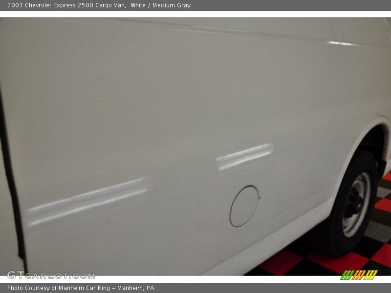 White / Medium Gray 2001 Chevrolet Express 2500 Cargo Van