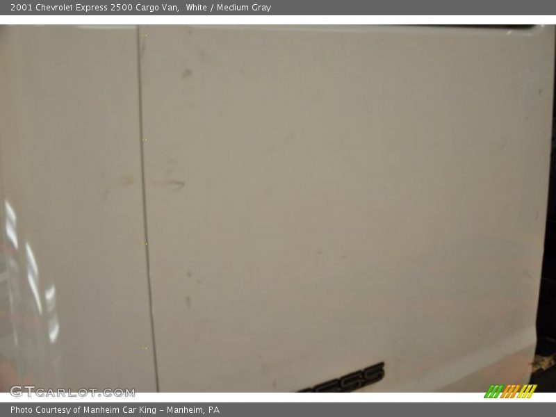 White / Medium Gray 2001 Chevrolet Express 2500 Cargo Van