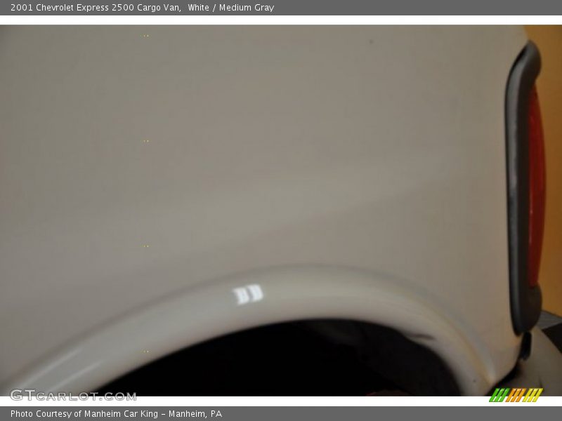 White / Medium Gray 2001 Chevrolet Express 2500 Cargo Van