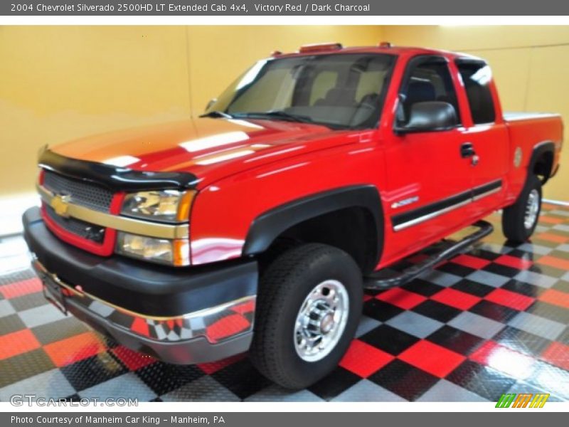 Victory Red / Dark Charcoal 2004 Chevrolet Silverado 2500HD LT Extended Cab 4x4