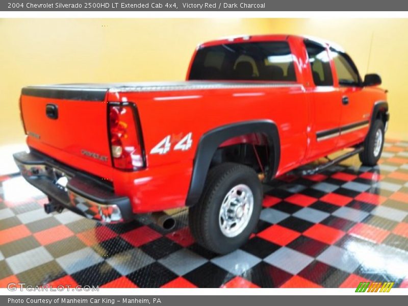 Victory Red / Dark Charcoal 2004 Chevrolet Silverado 2500HD LT Extended Cab 4x4