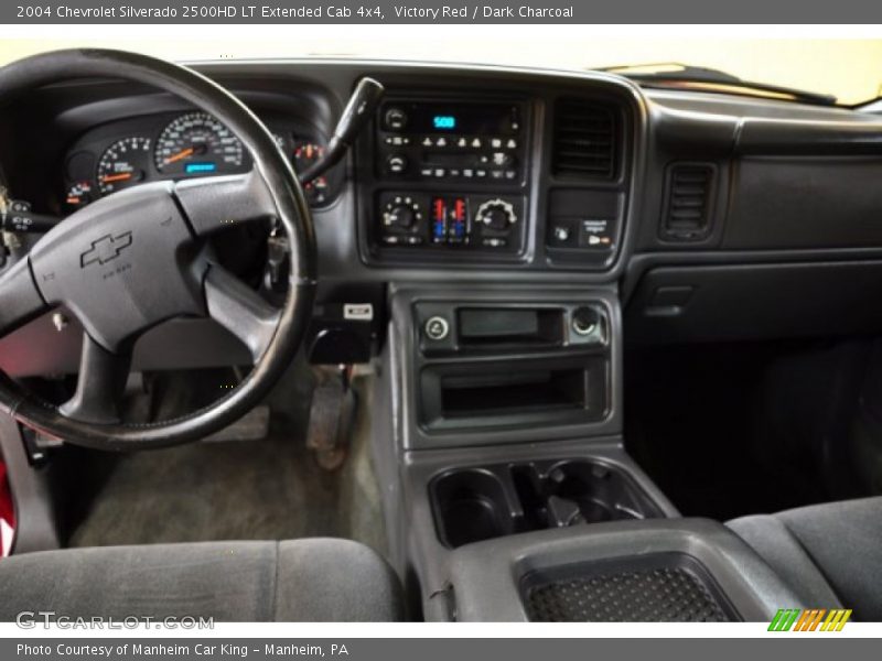 Victory Red / Dark Charcoal 2004 Chevrolet Silverado 2500HD LT Extended Cab 4x4