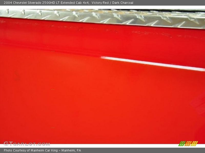 Victory Red / Dark Charcoal 2004 Chevrolet Silverado 2500HD LT Extended Cab 4x4