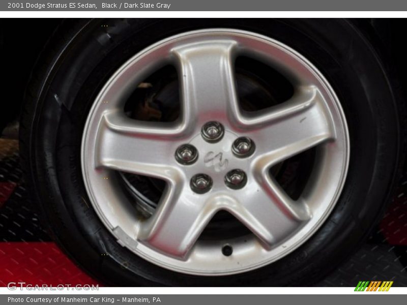 Black / Dark Slate Gray 2001 Dodge Stratus ES Sedan