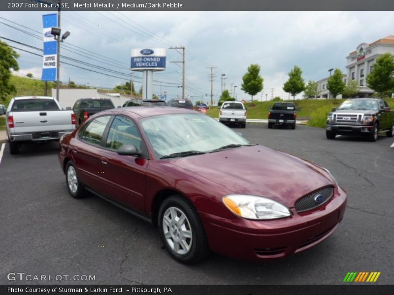 Merlot Metallic / Medium/Dark Pebble 2007 Ford Taurus SE