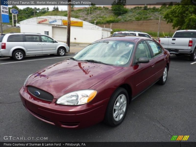 Merlot Metallic / Medium/Dark Pebble 2007 Ford Taurus SE