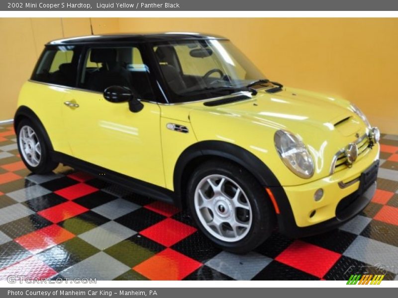 Liquid Yellow / Panther Black 2002 Mini Cooper S Hardtop