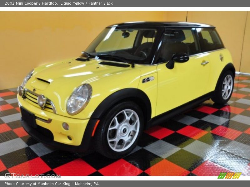 Liquid Yellow / Panther Black 2002 Mini Cooper S Hardtop