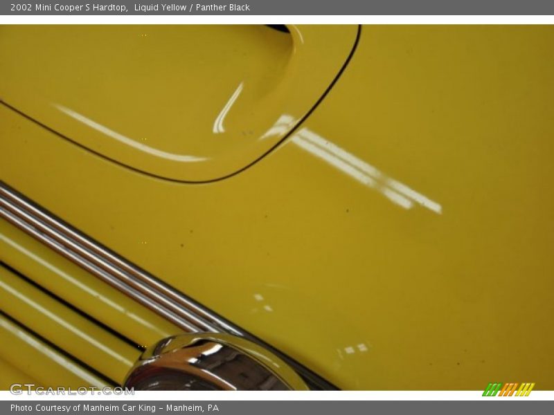 Liquid Yellow / Panther Black 2002 Mini Cooper S Hardtop
