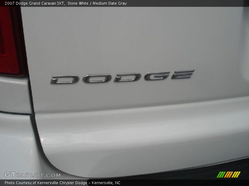 Stone White / Medium Slate Gray 2007 Dodge Grand Caravan SXT