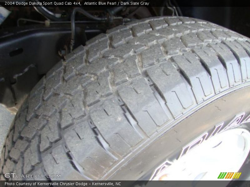 Atlantic Blue Pearl / Dark Slate Gray 2004 Dodge Dakota Sport Quad Cab 4x4