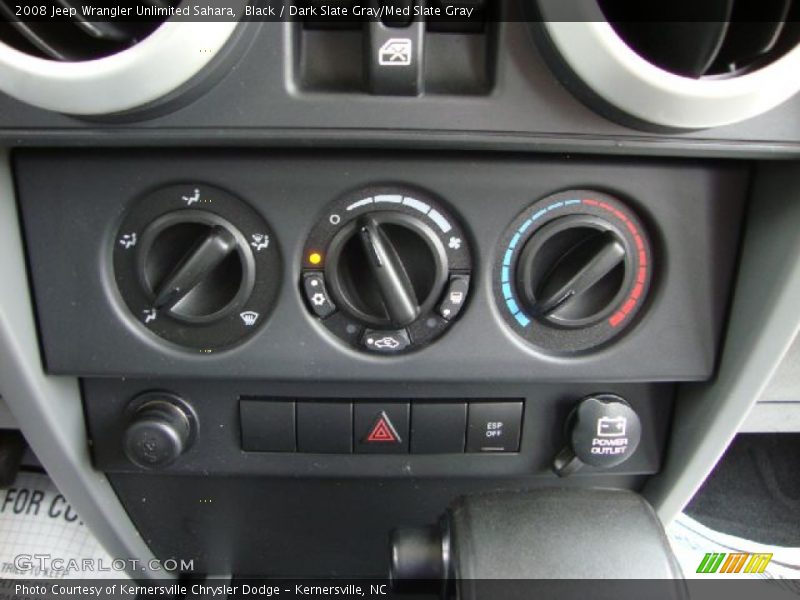 Controls of 2008 Wrangler Unlimited Sahara