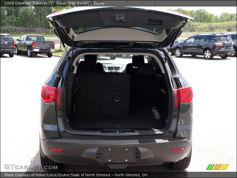 Cyber Gray Metallic / Ebony 2009 Chevrolet Traverse LT