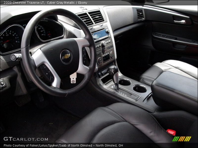 Cyber Gray Metallic / Ebony 2009 Chevrolet Traverse LT