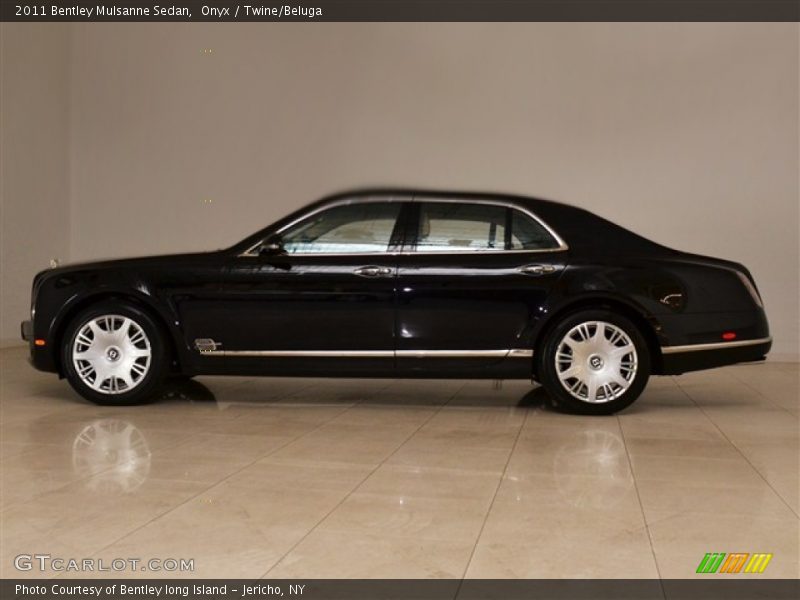 Onyx / Twine/Beluga 2011 Bentley Mulsanne Sedan